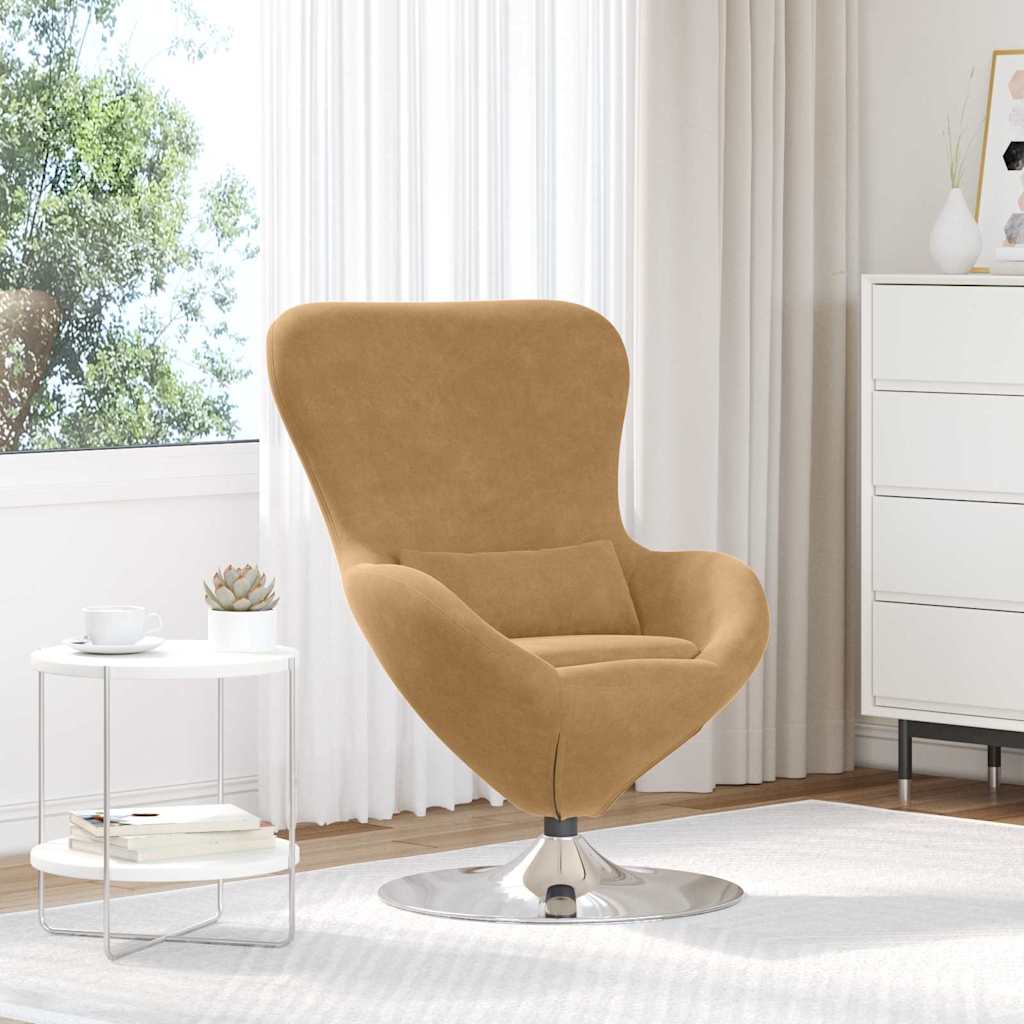 Cadeira moderna camel com base metálica em sala clara com mesa branca e janela