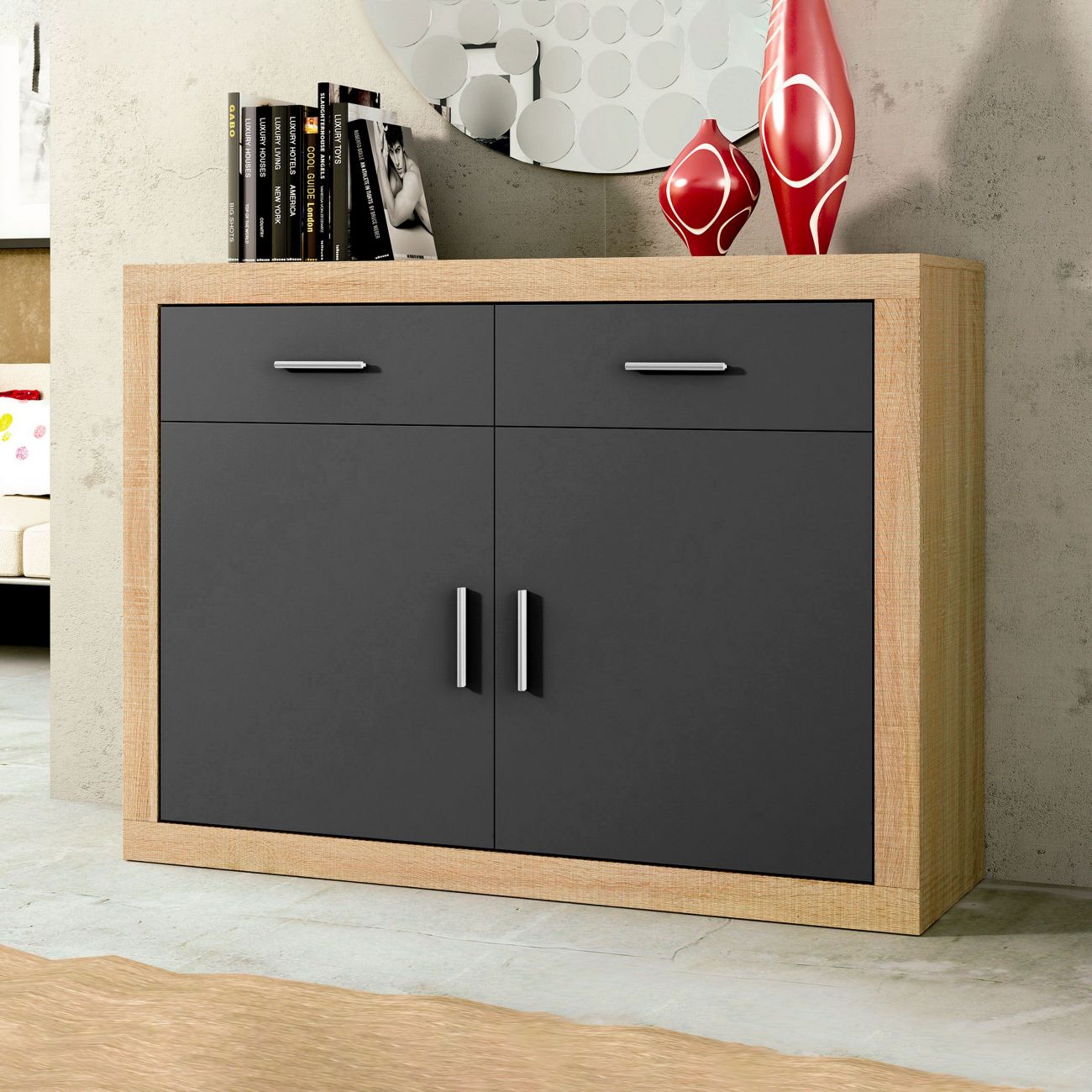 Móvel de arrumação cinza e madeira com vasos vermelhos e livros