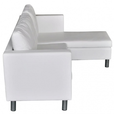Sofá branco em forma de L com chaise longue e pés cilíndricos pretos