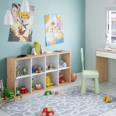 Estante modular com brinquedos e decoração em quarto infantil