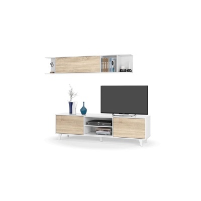 Conjunto de móveis para sala com aparador branco e madeira clara, televisor, prateleira suspensa com livros e decoração.