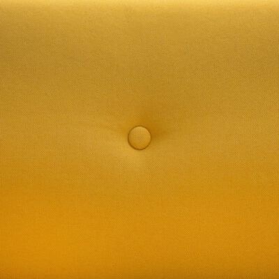 Tecido amarelo com botão revestido central