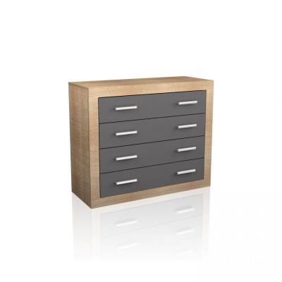 Cómoda de madeira clara com quatro gavetas cinzentas e puxadores metalicos