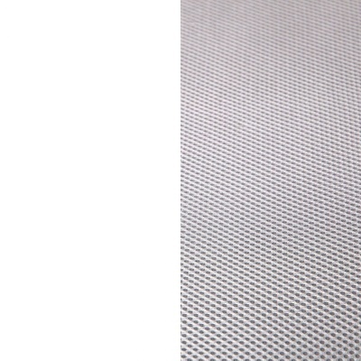 Tecido branco texturizado com padrão de pequenos orifícios hexagonais