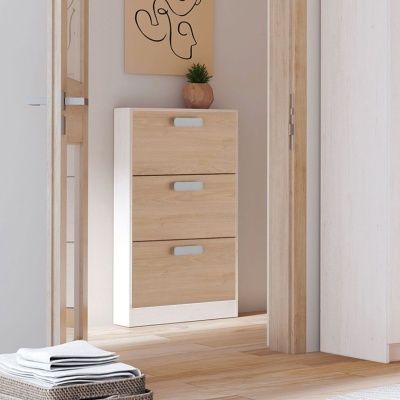 Móvel de arrumação de madeira com três gavetas num corredor com chão de madeira clara