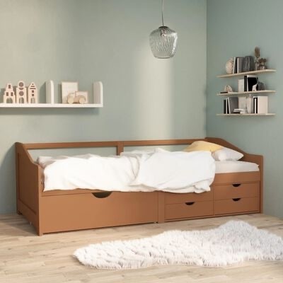Cama individual terracota com gavetas, roupa de cama branca e decoração minimalista
