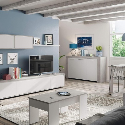 Sala de estar moderna com móveis brancos e parede azul