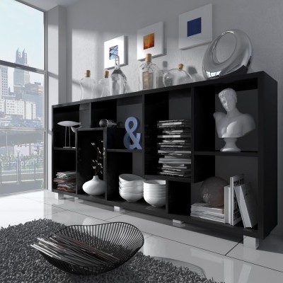 Móvel de armazenamento preto com decoração em sala moderna