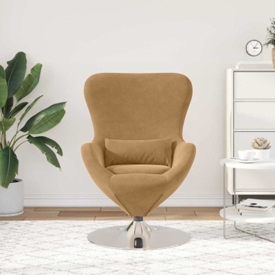 Cadeira castanha clara com base metálica prateada em ambiente de sala moderna