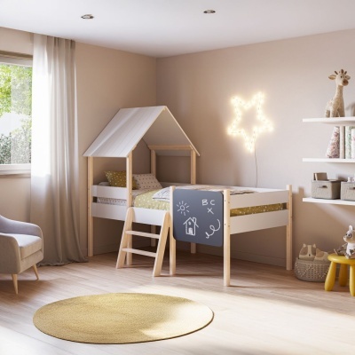 Quarto infantil com cama casinha de madeira clara e iluminação estrela na parede