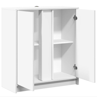 Armário de chão branco com portas abertas mostrando prateleiras internas