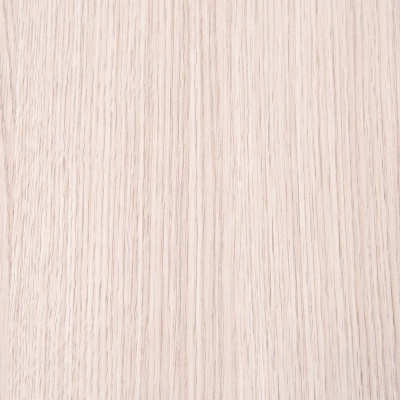 Superfície de madeira clara com padrão natural de veios