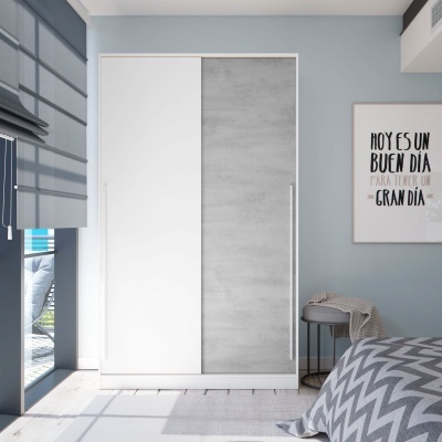 Guarda-roupa com portas de correr branco e cinza em quarto moderno com cama e janela
