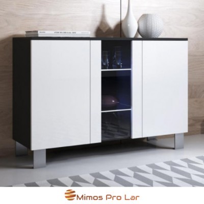 Móvel preto com portas brancas e vidro, decorado com vasos e livro, sobre tapete cinza geométrico