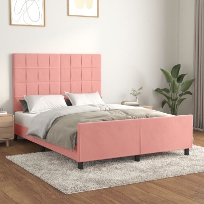 Cama de casal cor de rosa estofada num quarto com duas mesas de cabeceira e planta