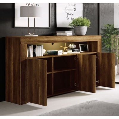 Aparelho de madeira castanha com portas abertas e decoração interior