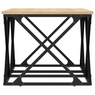 Mesa com tampo de madeira clara e estrutura metálica preta com design em X