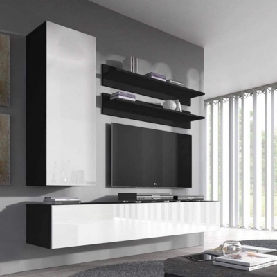 Móvel de sala de estar moderno com armários suspensos, estantes, televisão e janela com cortina vertical