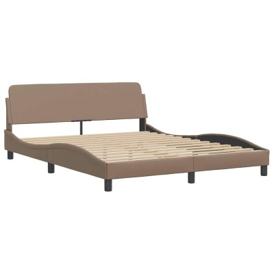 Cama de casal estofada castanha com estrutura de madeira e pernas pretas