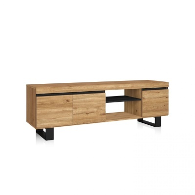 Móvel de TV em madeira natural com prateleira preta e pés metálicos