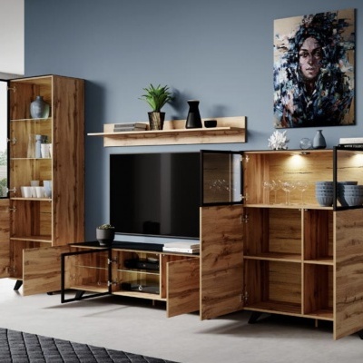Conjunto de móveis de madeira para sala de estar com prateleiras, armários e decoração