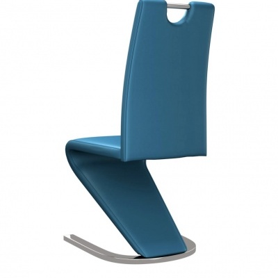 Cadeira moderna azul com estrutura metálica prateada e design curvo