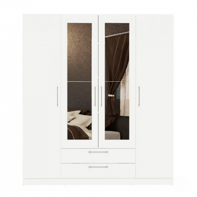 Roupeiro branco de quatro portas com espelhos e gavetas refletindo quarto com cortinas castanhas