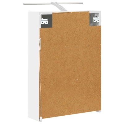 Traseira de móvel branco com painel em MDF castanho e cabo USB branco ligado