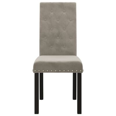 Cadeira estofada cinza com padrão em losangos e pernas de madeira escura