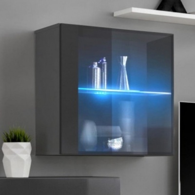 Móvel de parede cinza com porta de vidro azul e iluminação LED