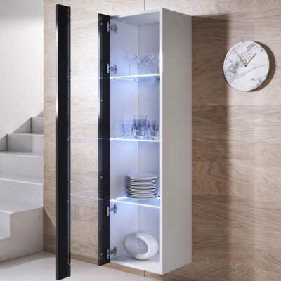 Armário de parede branco com porta de vidro preta contendo copos e pratos