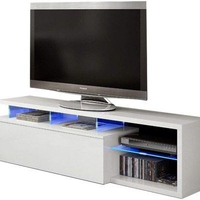 Móvel branco para televisão com LED azul e TV Panasonic