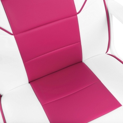 cadeira moderna cor de rosa e branca com costuras horizontais