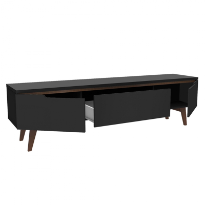 Móvel TV preto com três portas e pernas castanhas aberto