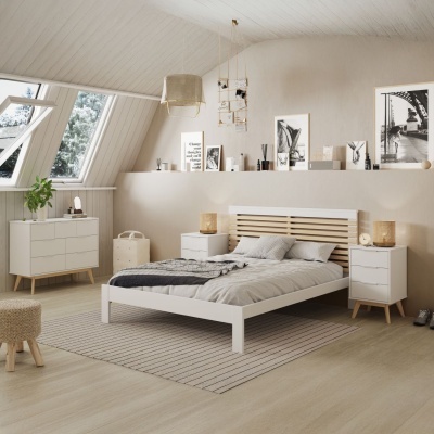 Quarto com mobiliário branco e madeira natural, decoração minimalista em tons neutros