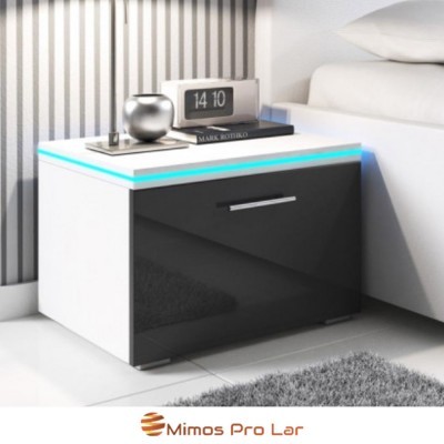 Mesa de cabeceira branca com porta cinza brilhante e luz LED azul