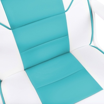 Cadeira estofada azul turquesa e branca com braços brancos