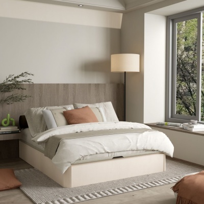 Quarto moderno com cama de madeira clara, roupa de cama branca e almofadas coloridas