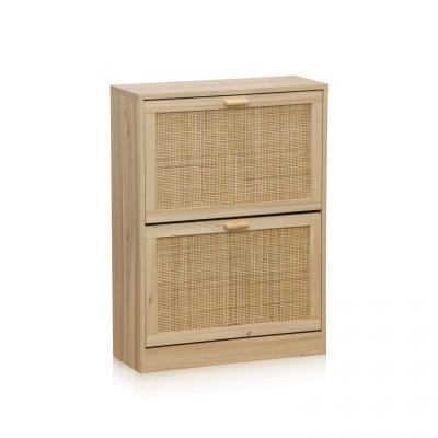 Móvel de madeira clara com duas portas em palhinha entrelaçada