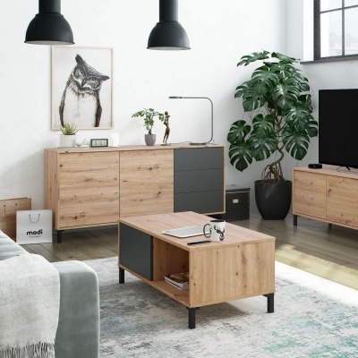 Sala de estar moderna com móveis de madeira clara e detalhes em cinza escuro