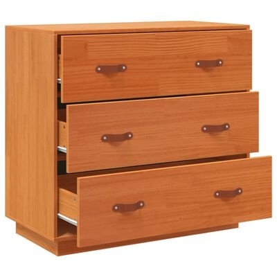 Cômoda em madeira castanha com três gavetas e puxadores de couro castanho