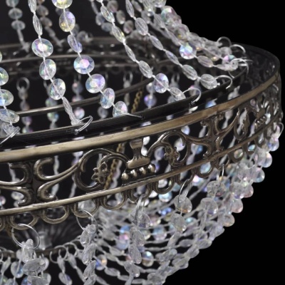 Lustre decorativo com contas de vidro e estrutura metálica escura