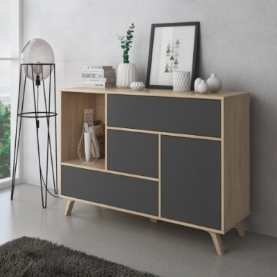 Móvel de arrumação em madeira clara e cinzento num ambiente interior moderno