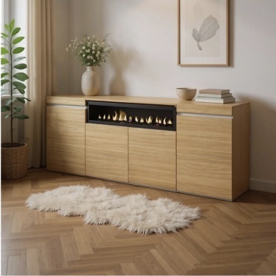 Móvel de madeira com lareira embutida, decoração e tapete felpudo