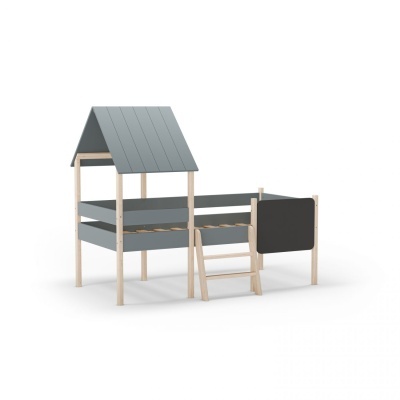 cama infantil em madeira com estrutura cinzenta e painel preto com escada