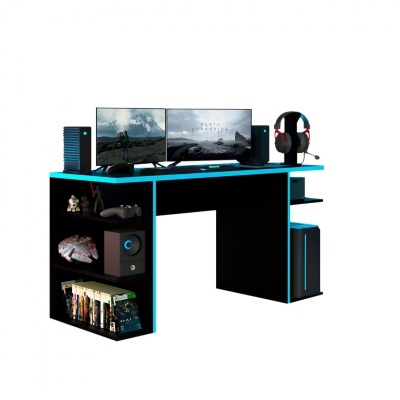 Secretária de gaming preta com detalhes azuis e equipamentos eletrónicos