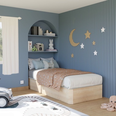 Quarto infantil em tons azuis com cama de madeira clara e decoração de lua e estrelas