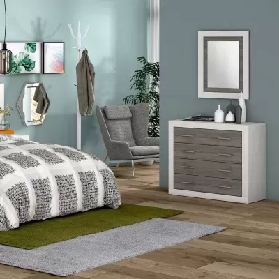 Quarto moderno com cómoda, espelho, cadeira, cabide, cama e decoração em tons azuis e castanhos