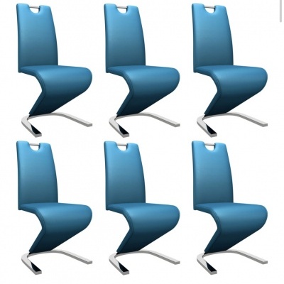 Seis cadeiras azuis com estrutura metálica prateada em forma de Z