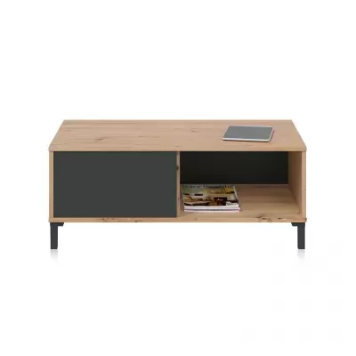 Mesa de centro em madeira clara com porta preta, revistas e tablet